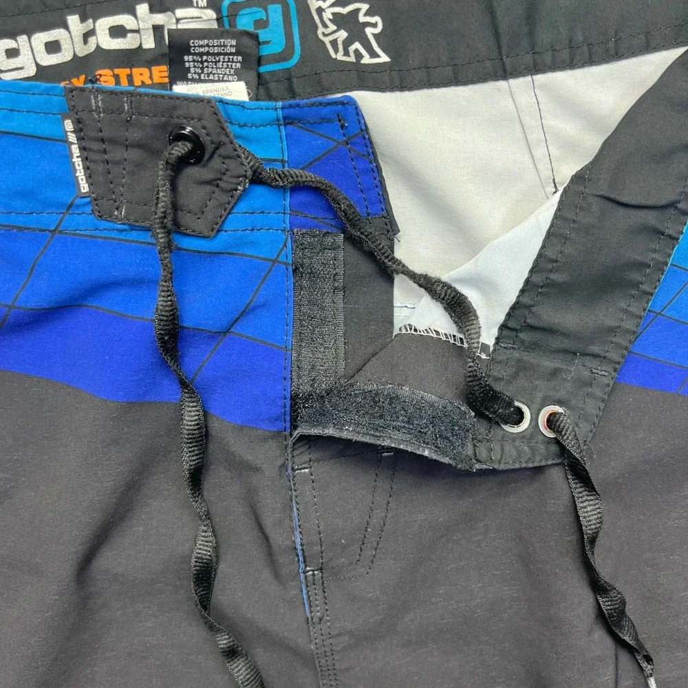 Y2k Gotcha Mens Board Shorts Sz 38 Black Blue Geometric 4-Way Stretch Swim Surf